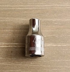 Craftsman USA 4mm Socket 6 Point 1/4″ Drive -V- 43505 (Bottom Knurl)